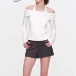 Off-Shoulder Dot Charm Slim Tee